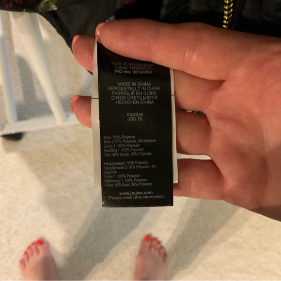 Joules Quilted Equestrian style Vest with removable fur collar. - Picture 4 of 8